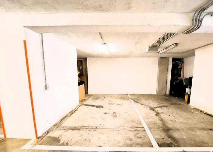 Lovely With Private Parking Diano Castello