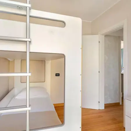 Lovely With Private Parking